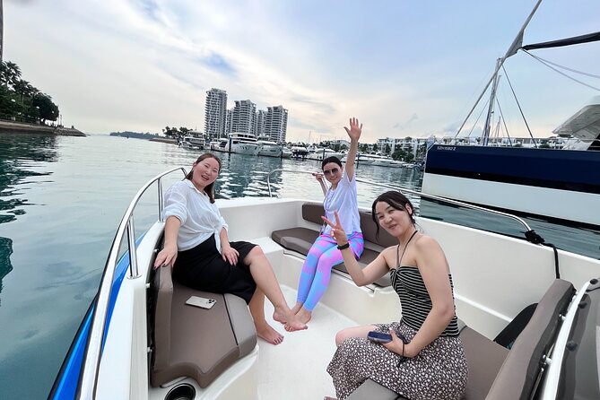 Singapore Southern Islands Speedboat Guided Tour - Lazarus Island and the value of a moving view