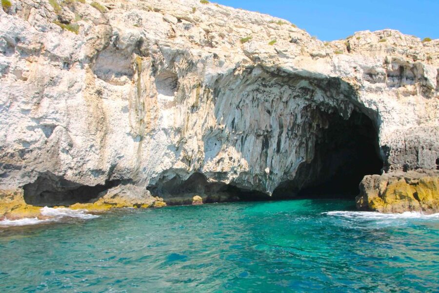 Siracusa: Ortygia Island Boat Tour with Grotto Visit - Price, timing, and practical value