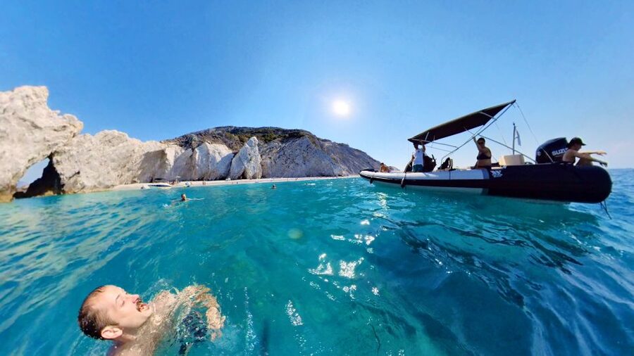 Skiathos: Private Day Cruise with a Speed Boat around island - A captain who can handle tight spaces