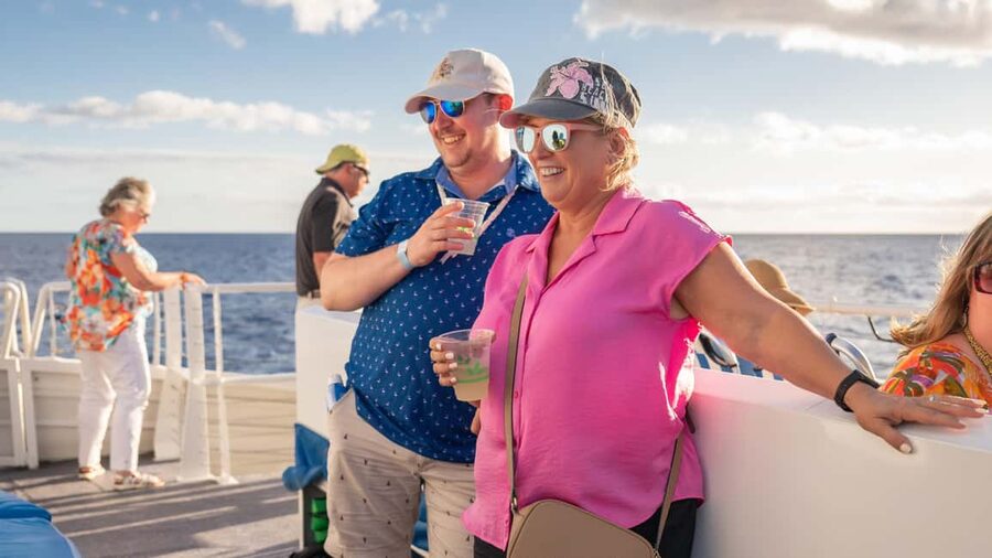 South Maui: Sunset Prime Rib or Island Fish Dinner Cruise - Whale watching from December through April