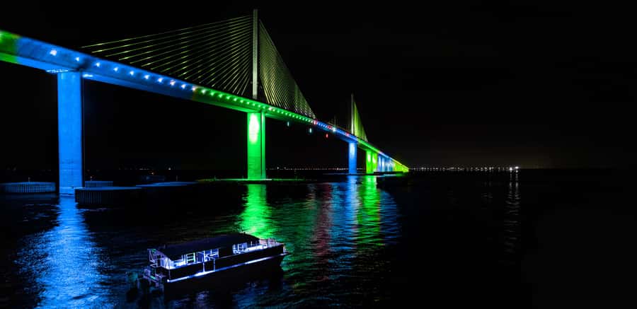 South Pasadena: Island Sunset Cruise and Skyway Light Show - Why this three-hour sunset cruise works
