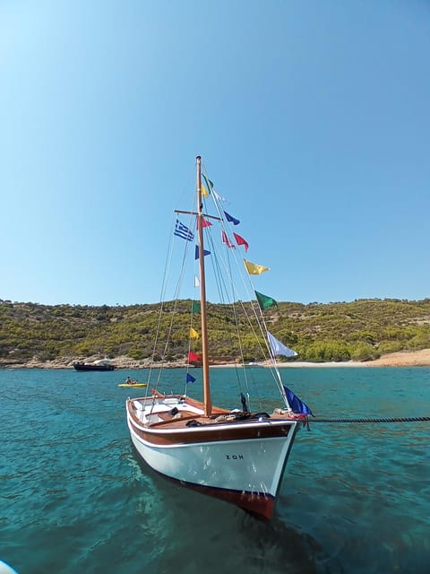 Spetses Island Boat Exploration ΖΩΗ e-kaiki - Key points at a glance