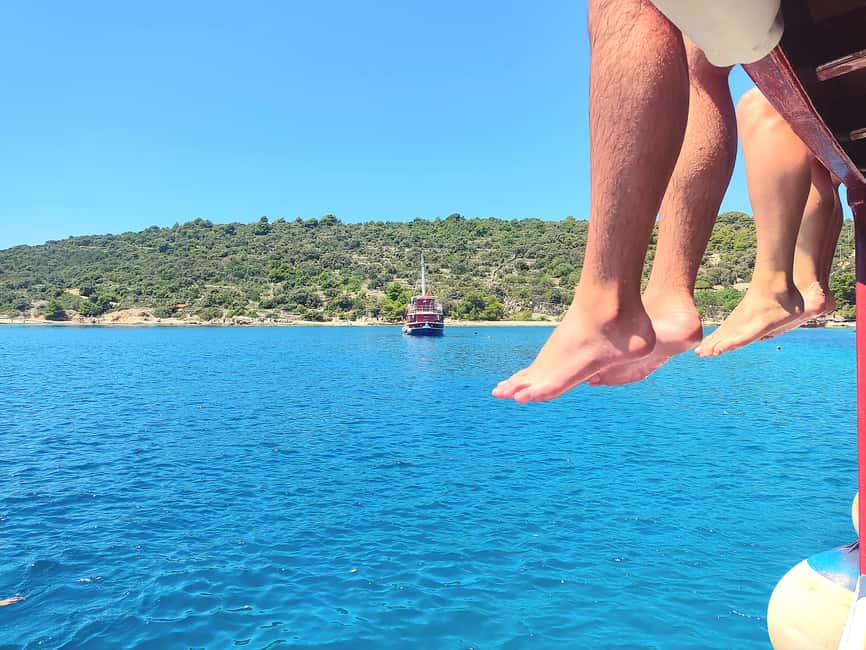 Split: 3 Island & Blue Lagoon Cruise with Lunch & Drinks - St. Fumija Bay is a quieter final swim