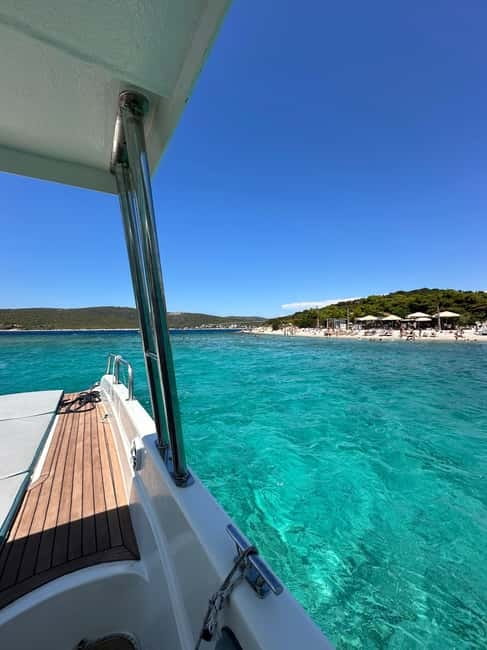 Split: 5 Islands Full-Day Tour to Blue Cave, Vis & Hvar - The boat, crew, and comfort level