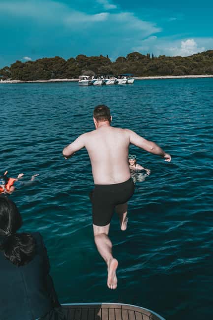 Split: Blue Lagoon & 3 Islands – Premium Speedboat Trip - The Blue Lagoon: clear water and easy swimming