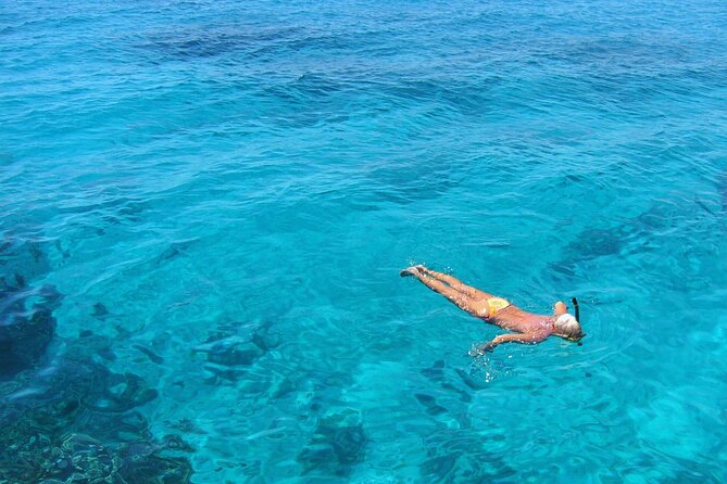 Split: Blue Lagoon & 3 Islands Speedboat Tour - Small group - Choosing between Šolta and Labadusa Beach