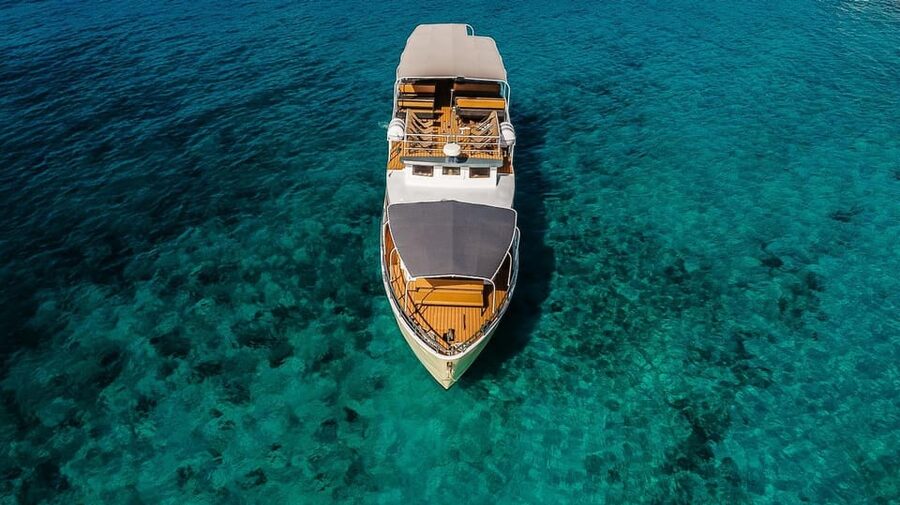 Split: Blue Lagoon and 3 Island Cruise with Food and Drinks - Leaving Split from the Riva promenade