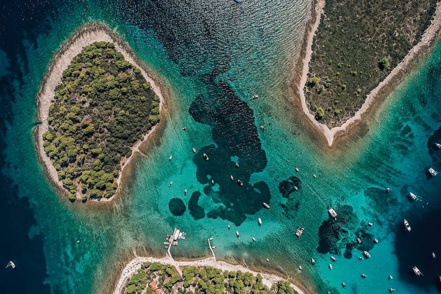 Split: Blue Lagoon and 3 Islands Speedboat Tour - Trogir gives the trip a cultural turn
