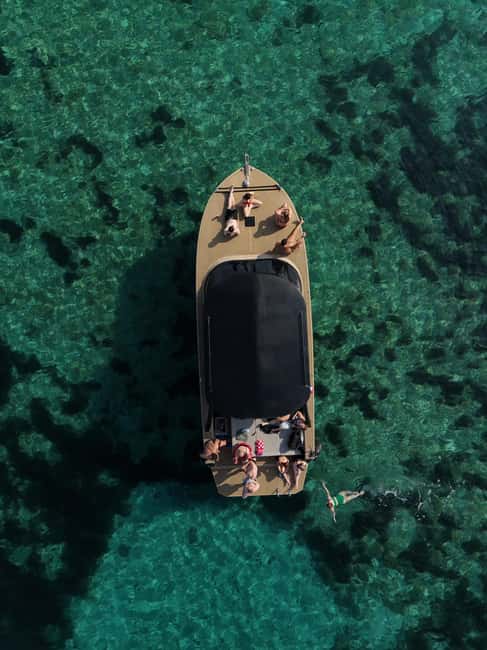 Split: Full-Day 4 Islands Tour by Luxury Boat - A full Adriatic day from Split