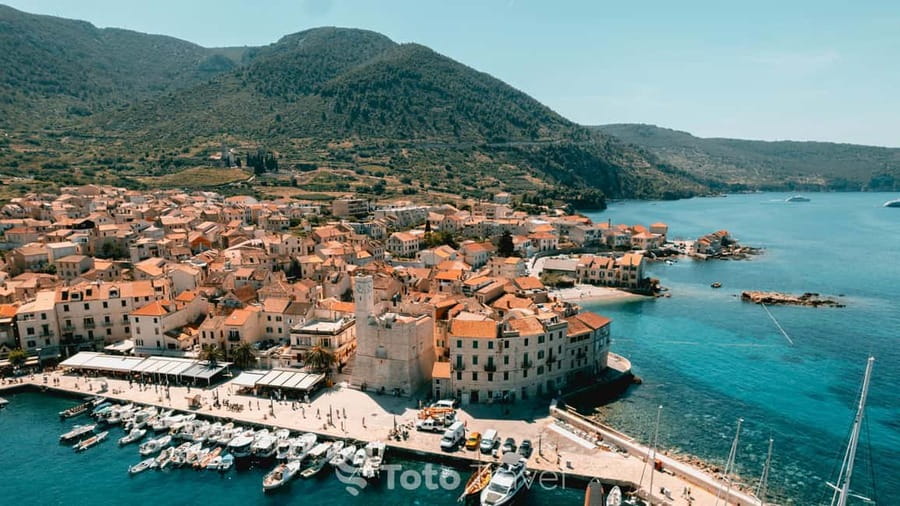 Split/Podstrana: Blue Cave, Hvar & 6 Islands Speedboat Trip - Swimming among the Pakleni Islands