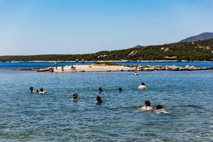 Split/Trogir: Blue Cave, Mamma Mia, Hvar and 5 Island Tour - Komiža on Vis, a useful hour ashore
