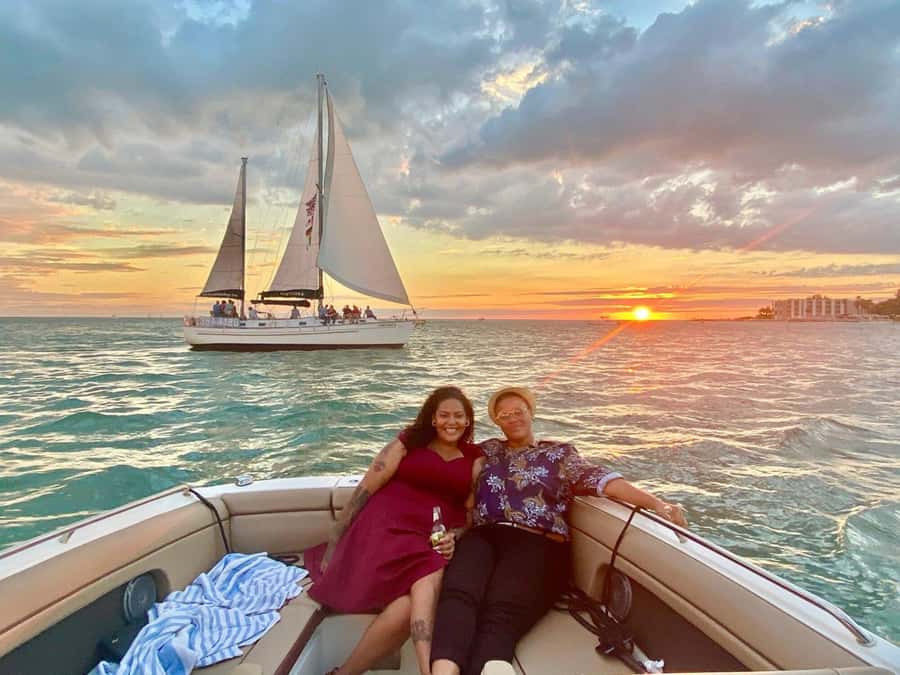 St. Petersburg: Private Barrier Island and Dolphin Boat Tour - How this compares with a standard public cruise