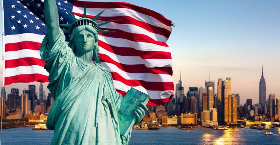 Statue of Liberty & Ellis Island by Ferry with Private Guide - Riding the Ferry to Liberty Island