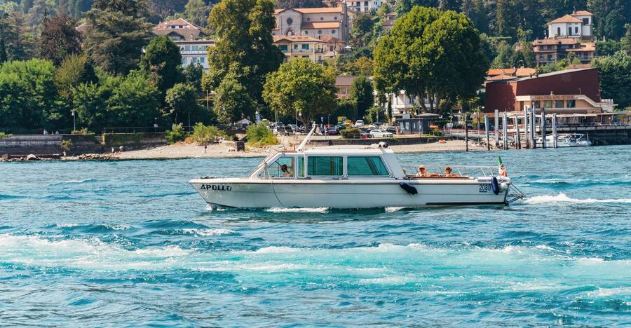 Stresa: 3 Borromean Islands Hop-On Hop-Off Boat Tour - Isola dei Pescatori for lunch and a walk