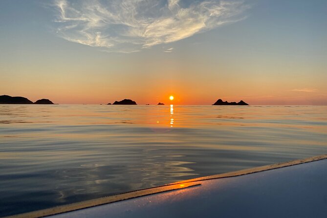 Sunset boat cruise with Aperitif at the Sanguinary Islands - Key points to know before booking
