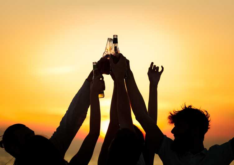 Sunset Boat Party DJ from Ajaccio - The Resident DJ Sets the Tone