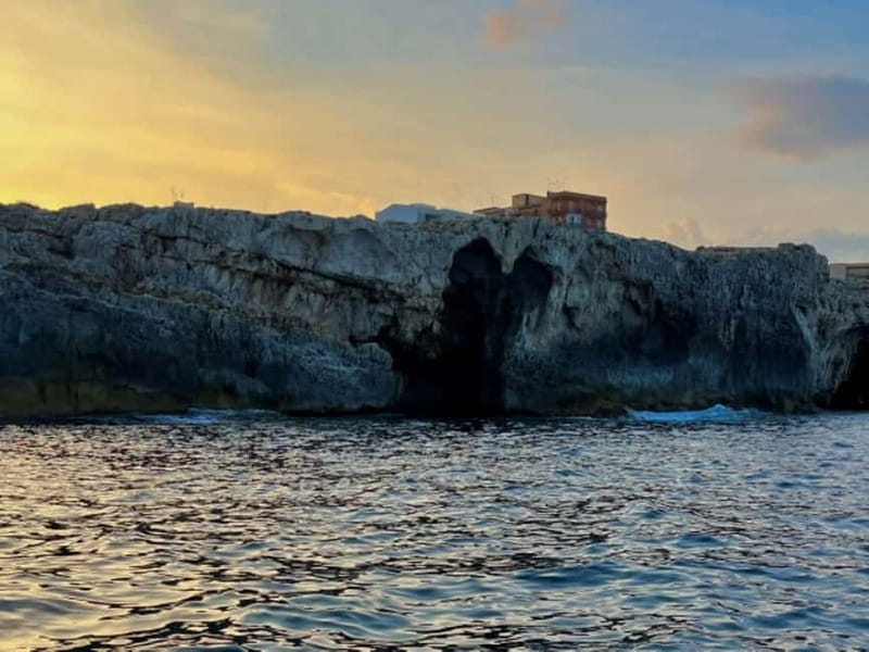 Syracuse: Ortigia Island & Sea Cave Boat Tour with Prosecco - What the one-hour schedule really means