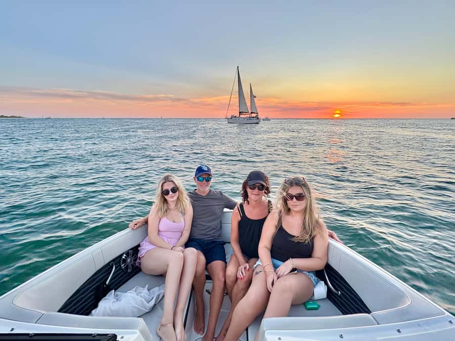 Tampa Bay: Private Sunrise Dolphin & Island Cruise - Why the sunrise departure matters