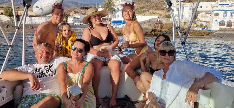 Tenerife: South Island Boat-Trip and Sea Excursion - Ruslan’s role and available languages