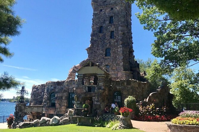 The Ultimate Heart of 1000 Islands Sightseeing Boat Tour - Lunch, the boat, and what the $82 price covers
