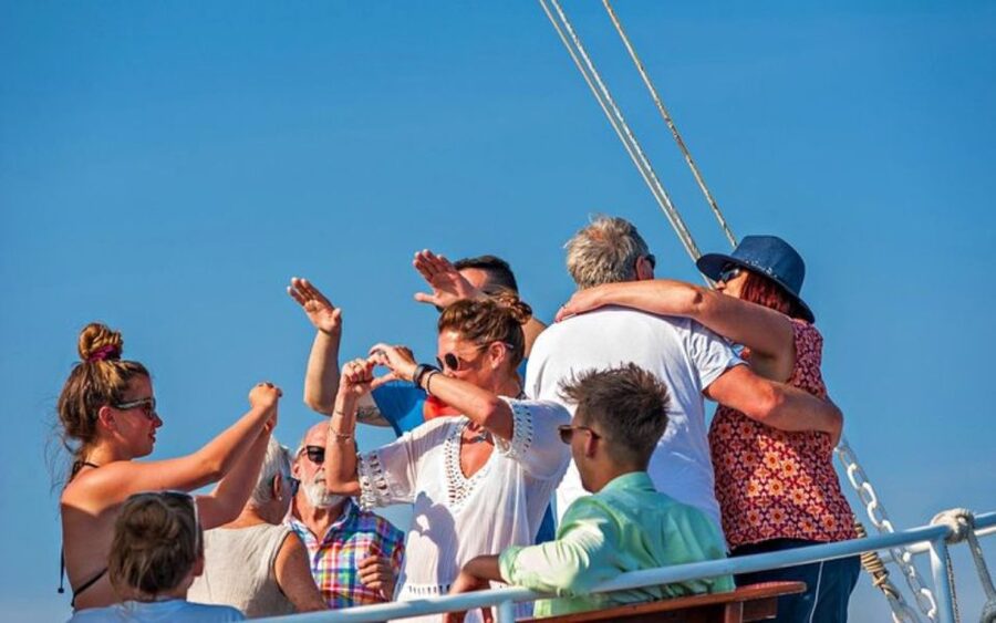 Three Island Boat Tour With Lunch - My verdict: book it for a relaxed island sampler