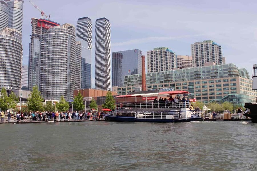 Toronto: Guided Harbour and Islands Sightseeing Cruise - Practical tips for a better ride