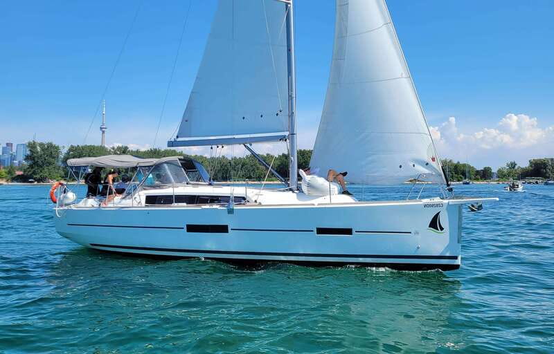 Toronto: Sailing Yacht Cruise of Toronto Harbor and Islands - Weather, clothing, and comfort