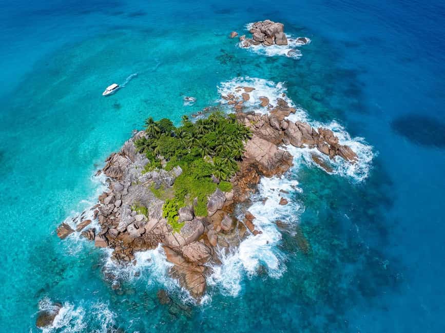 Tour of Cousin, Curieuse and St Pierre island on Catamaran - A full day among Praslin’s famous islands