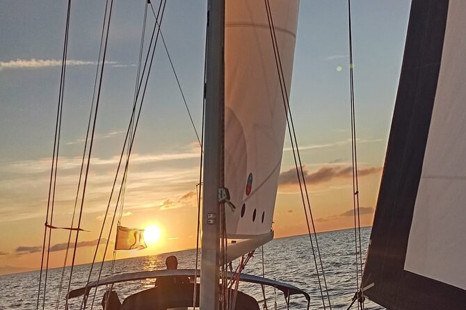 Tour to the islands of the La Maddalena Archipelago by sailing boat - Key points to know before booking