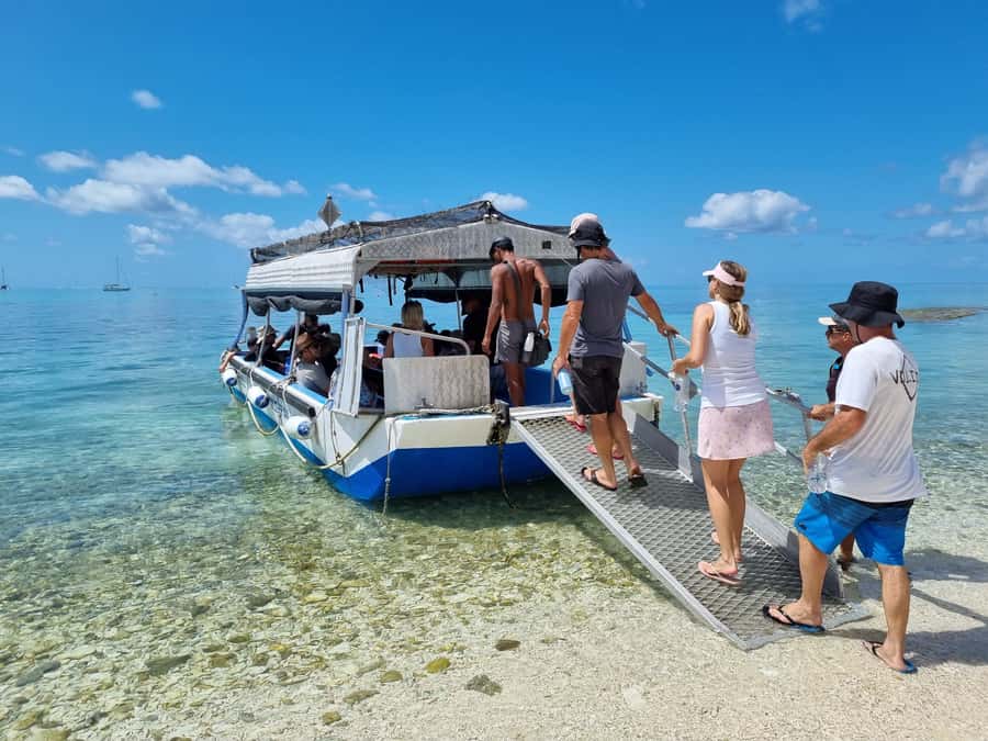 Town of 1770: Lady Musgrave Island Snorkelling Day Cruise - Crew care makes a real difference