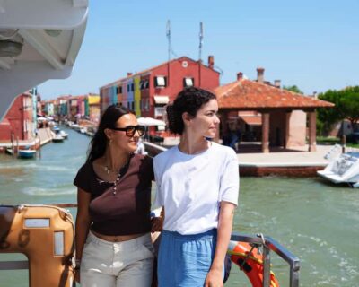 Guided Islands Cruise to Murano, Burano & Torcello
