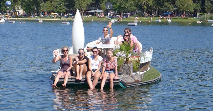 Vienna: Private Floating Island E-Boat Rental on Danube - Key points to know