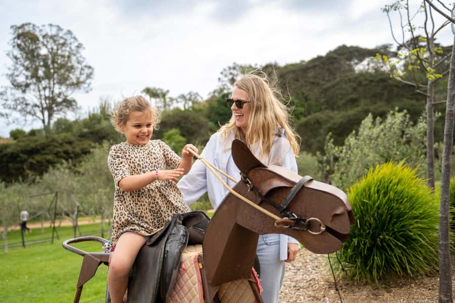 Waiheke Island: Ferry & Hop-On Hop-Off Explorer Bus Tickets - Finding the Explorer Bus at Mātiatia