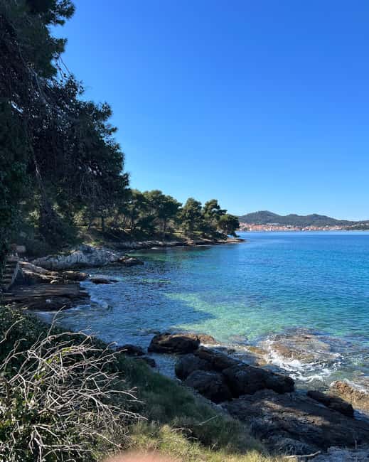 Zadar: 3 Island Speedboat Tour & Blue Bay Swim with Drinks - The speedboat ride from the Foša waterfront