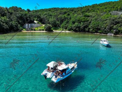 3 Island Speedboat Tour with Wine and Snorkeling