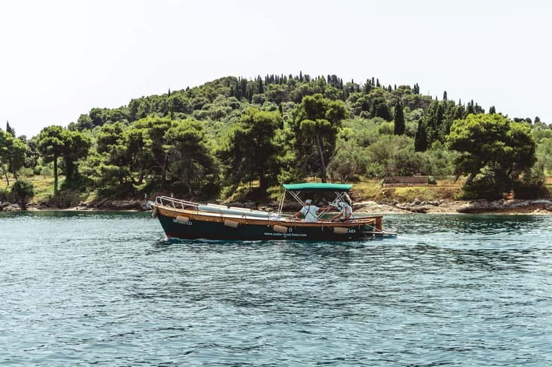 Zadar: Aperol Spritz & Island Vibes on Luxury Speedboat - Aperol, Prosecco, and the limits of the drink service