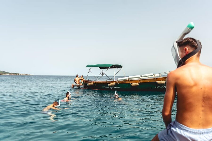 Zadar: Aperol Spritz & Island Vibes on Luxury Speedboat - Shade, seating, and what to pack