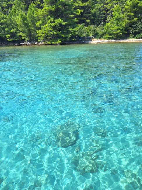 Zadar: Half-Day Island-Hopping and Lagoons Cruise with Fruit - Školjc and the village with one church