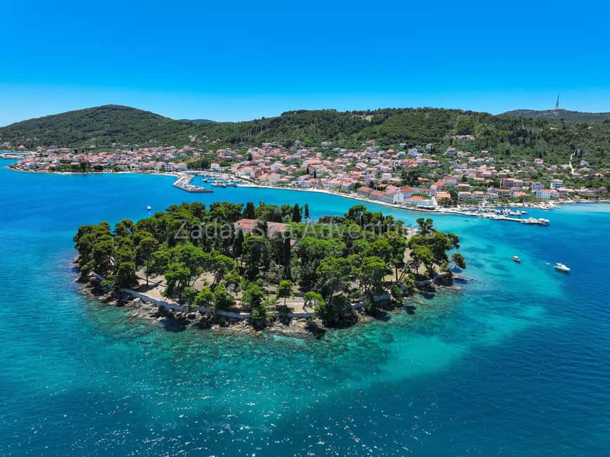 Zadar: Island Hopping Tour Swim and Snorkel with Aperol - Finding the boat beside Fosa Harbour