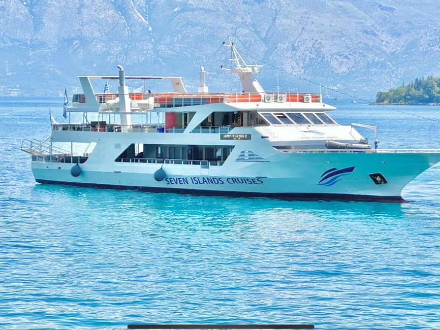 Zakynthos: Daily cruise around the island - A full day around Zakynthos by boat