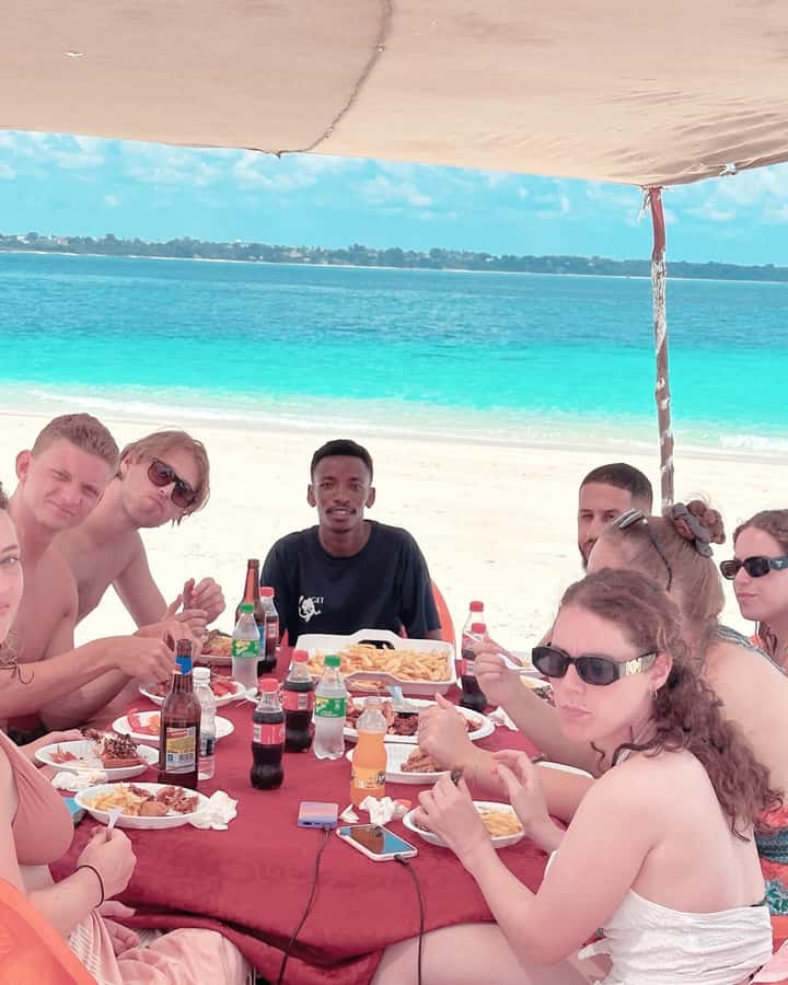 Zanzibar: Prison Island and Nakupenda Boat Trip with Lunch - Who should book this Zanzibar boat trip?